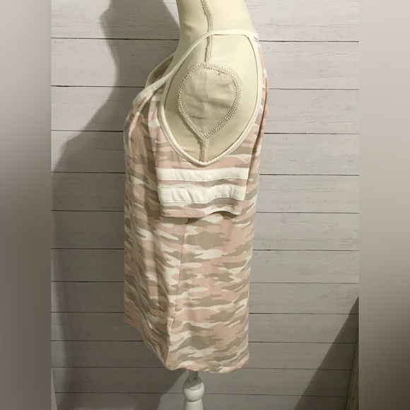 Off Shoulder Camo Top - Picture 2 of 4